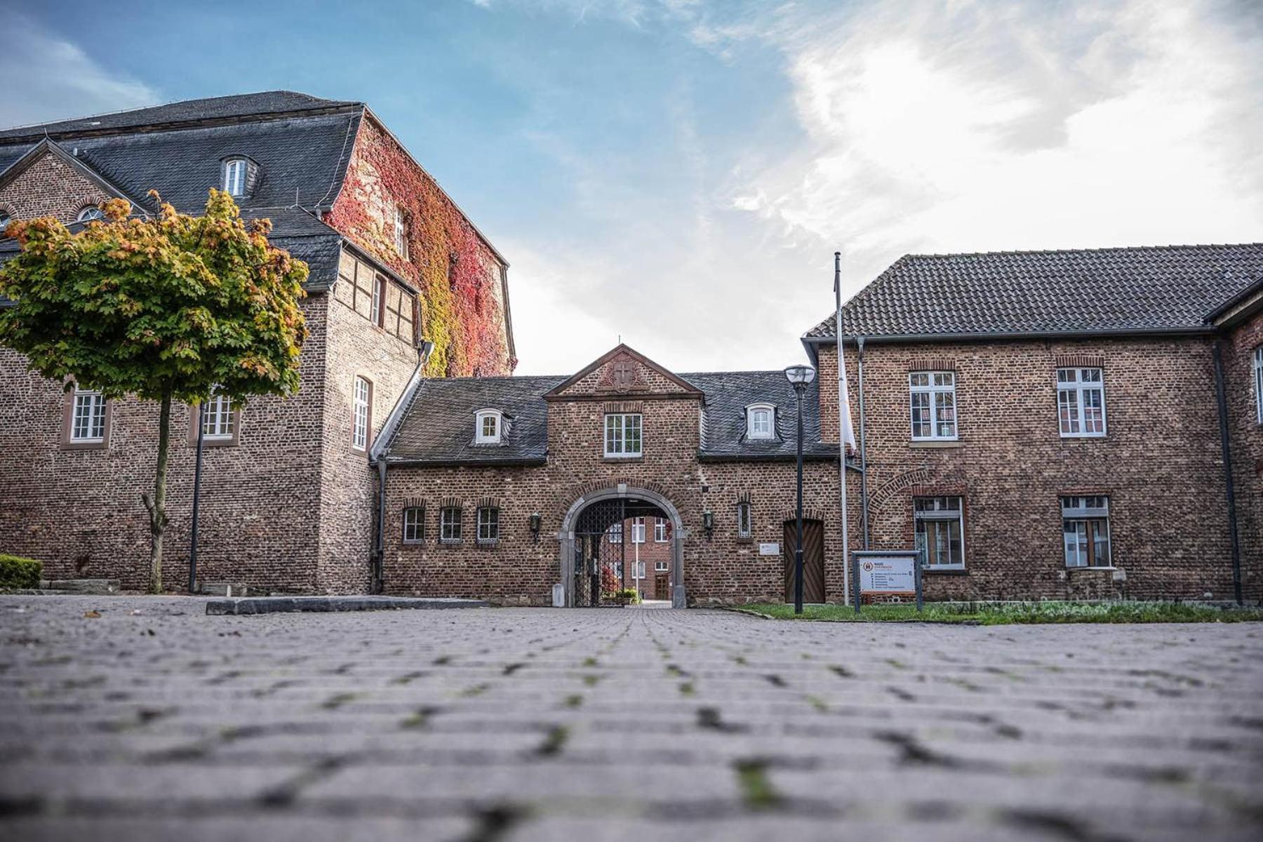 Haus Overbach ยือลิคช์ ภายนอก รูปภาพ