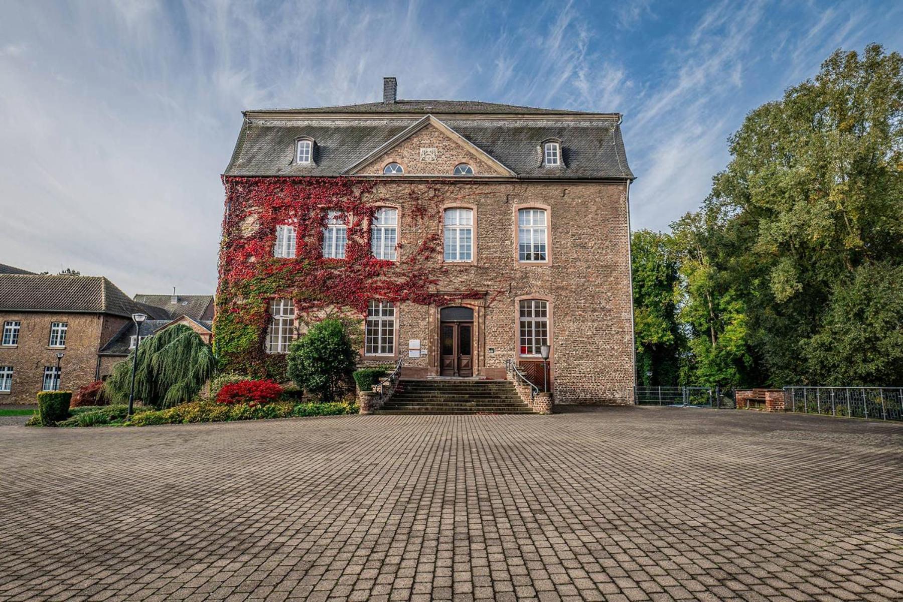 Haus Overbach ยือลิคช์ ภายนอก รูปภาพ