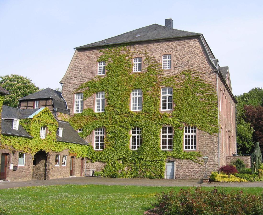 Haus Overbach ยือลิคช์ ภายนอก รูปภาพ